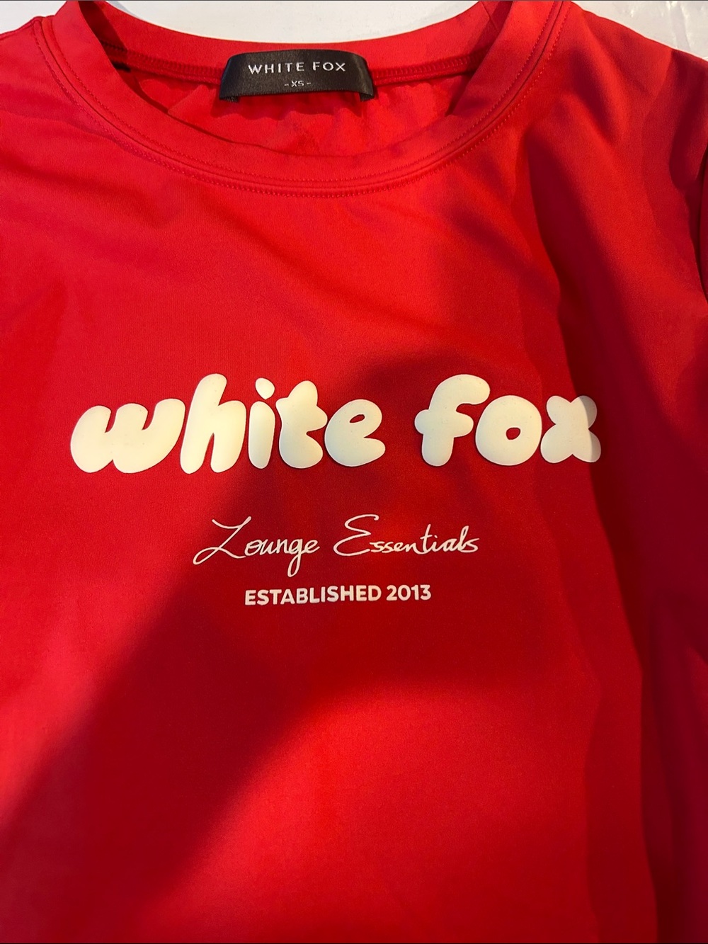 WHITE FOX Lounge ESSENTIALS TEE - Picture 4 of 8